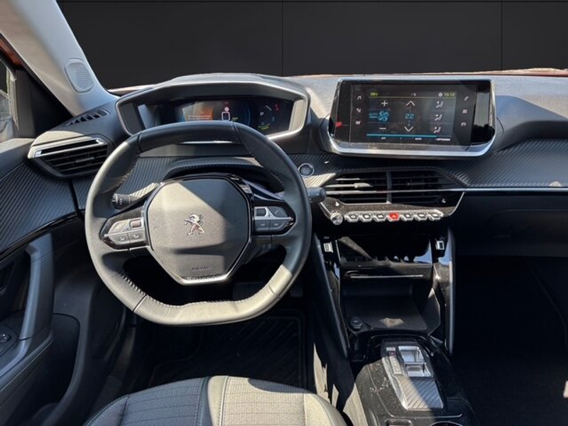 Peugeot e-2008 e-2008 Allure Pack +180°Kamera+Klimaautomatik+ — photo 11