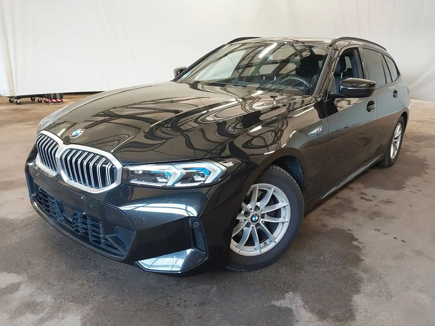 BMW 320 i Touring M Sport AHK ACC HiFi SHZ RFK Memory Schwarz - 2