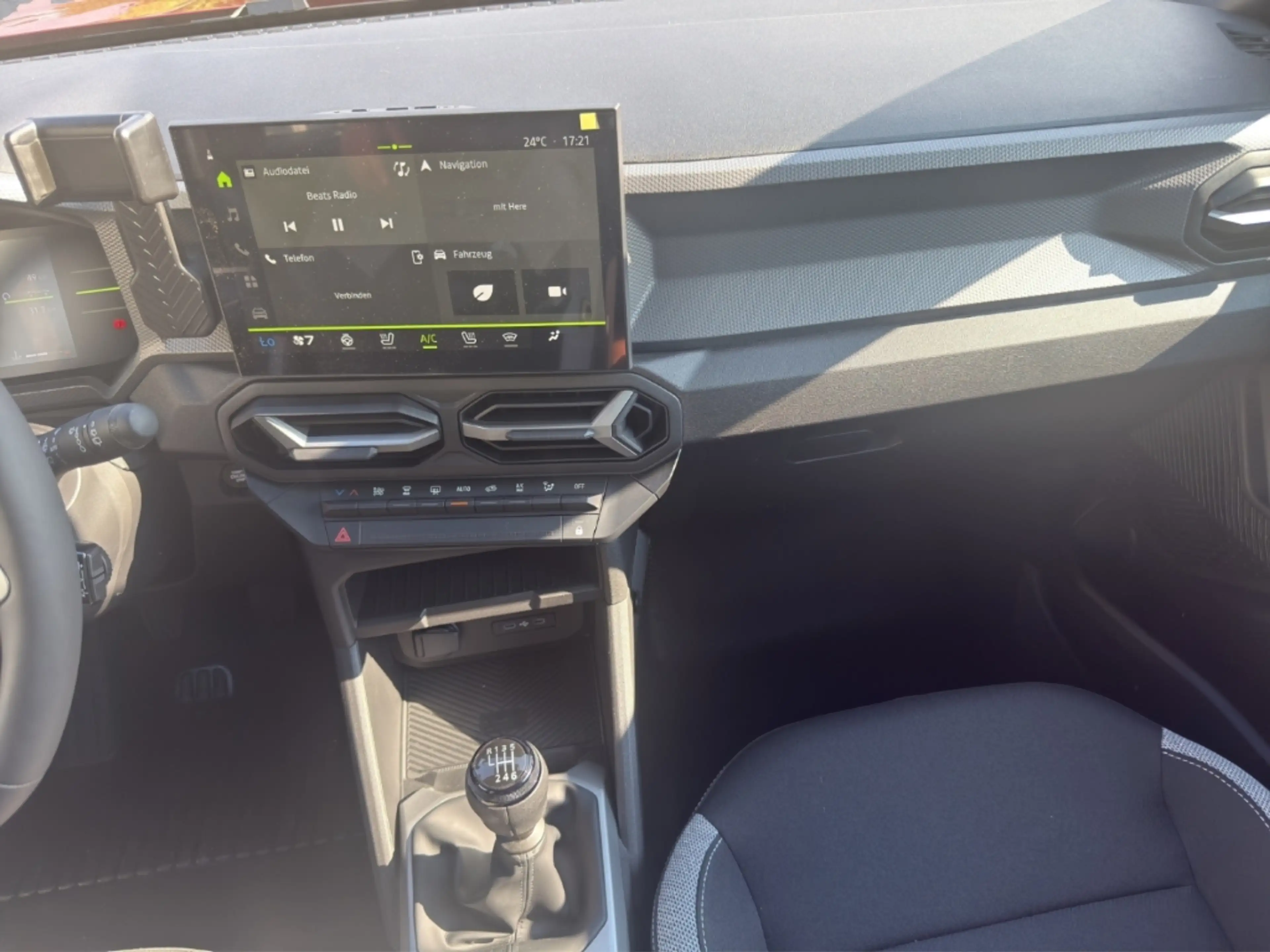 Dacia Duster III Mild Hybrid 140 Journey Navi Digitales Cockpit — photo 15