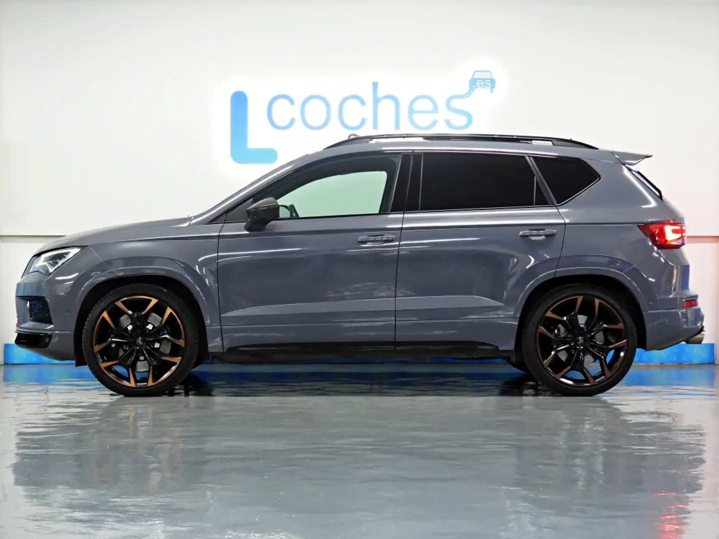 CUPRA Ateca 2.0 TSI 300 LIMITED ED. CON AKRAPOVIC DSG 4DRIVE Gris - 2