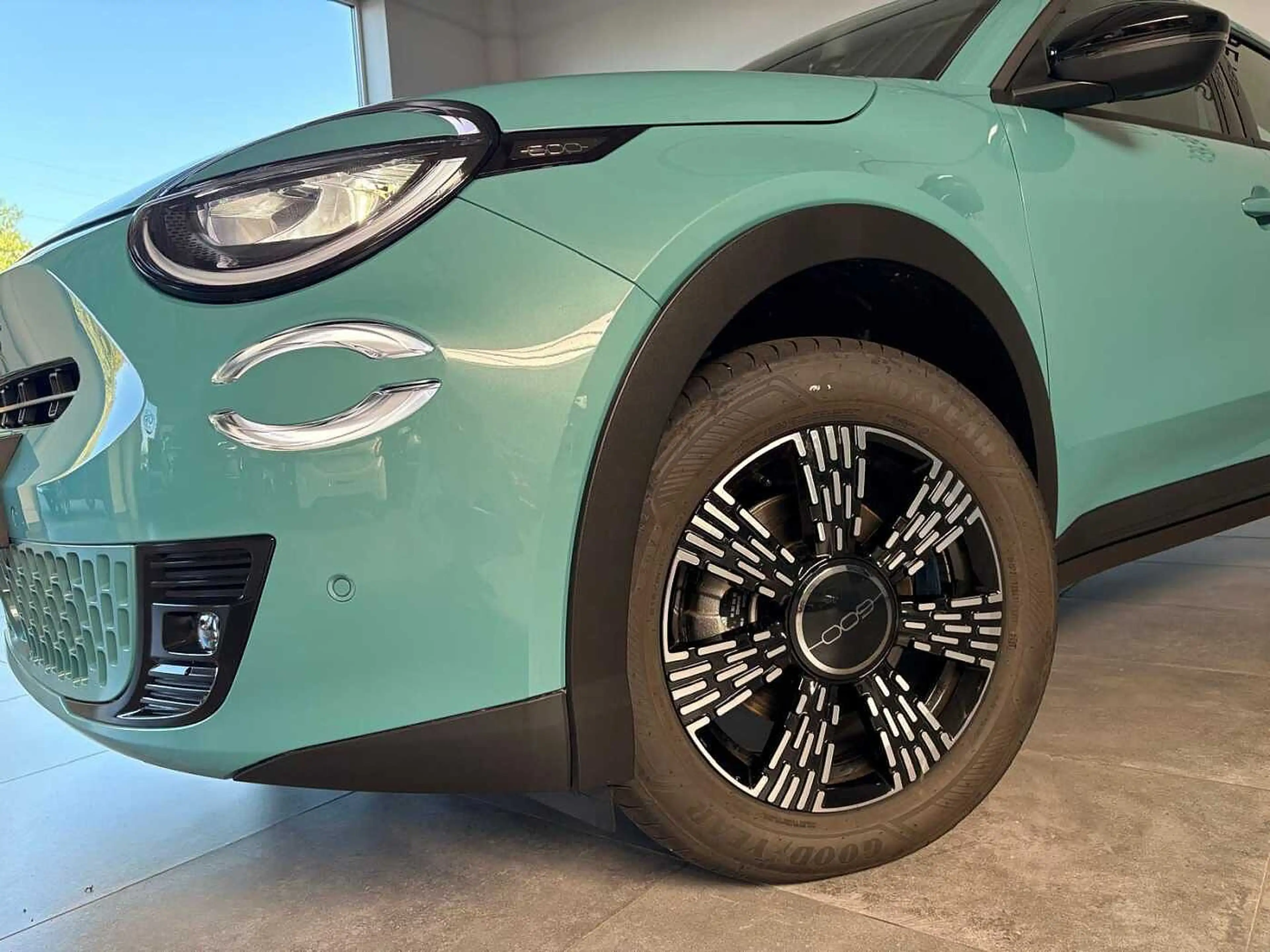 Fiat 600 HYBRID ICON  *GPS, PARKS V+A+CAM* — photo 4