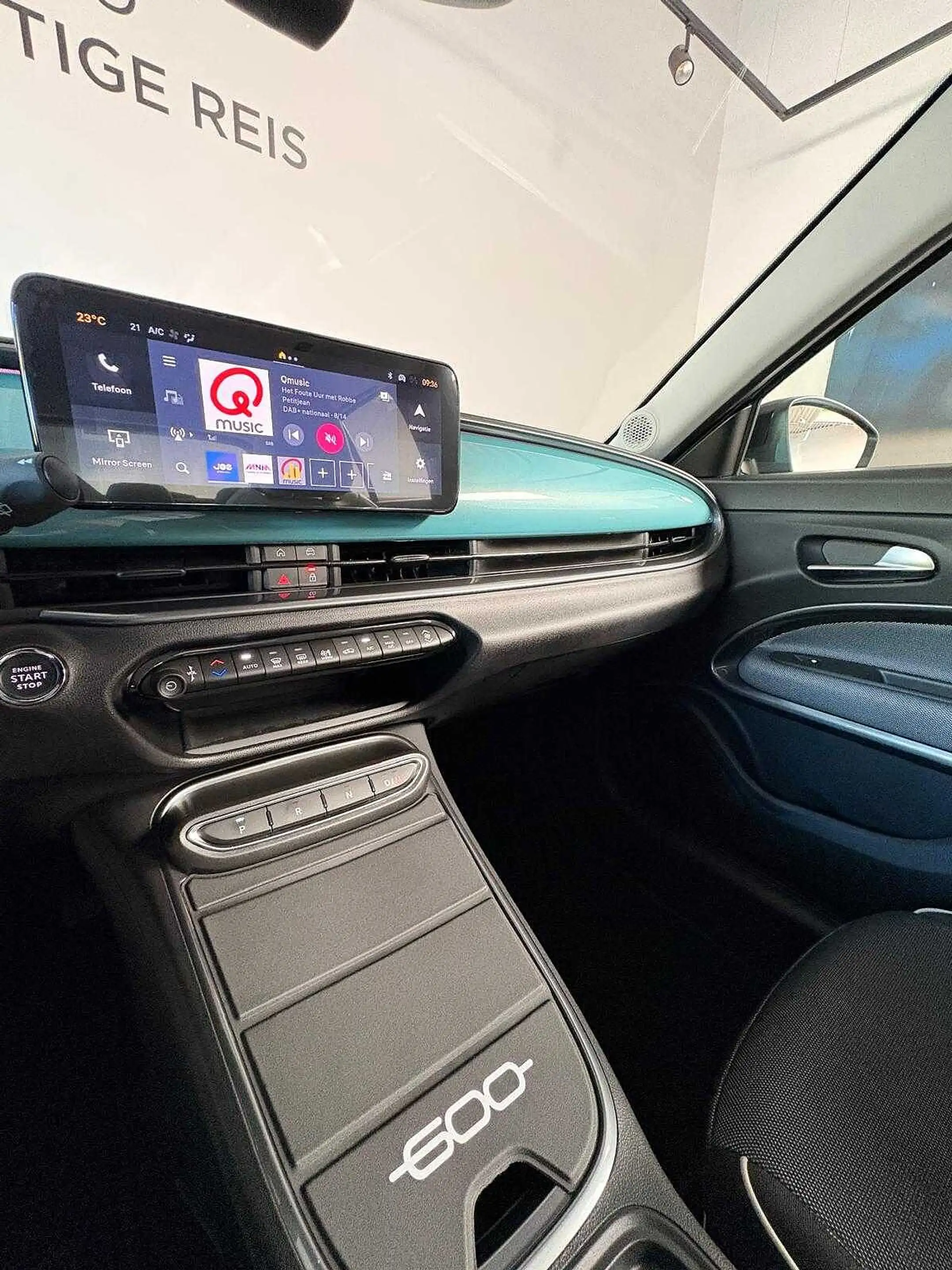 Fiat 600 HYBRID ICON  *GPS, PARKS V+A+CAM* — photo 8