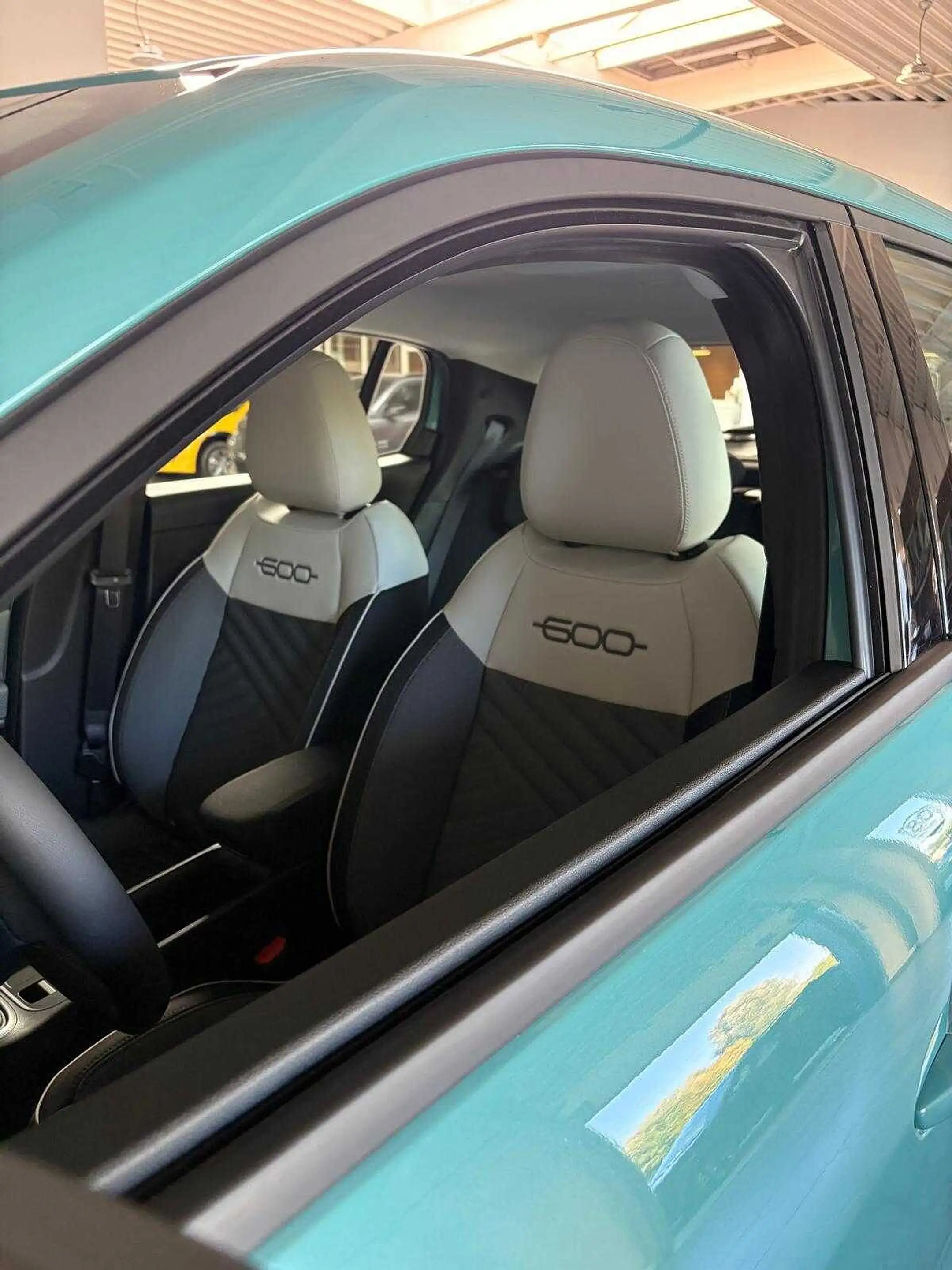 Fiat 600 HYBRID ICON  *GPS, PARKS V+A+CAM* — photo 11