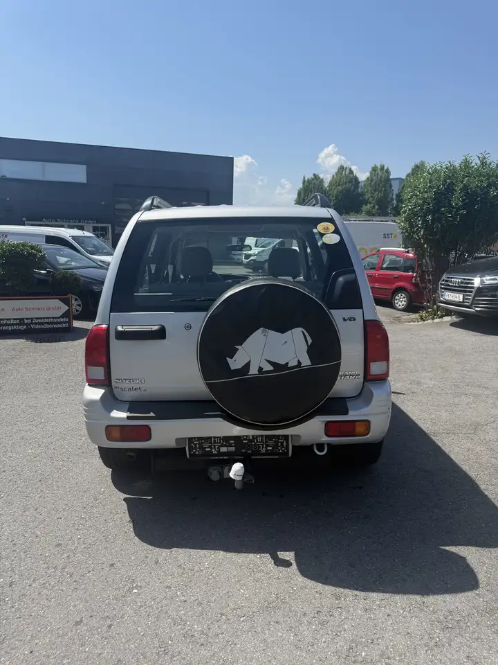Suzuki Grand Vitara 2.5 V6, foto 5