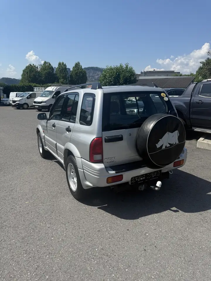 Suzuki Grand Vitara 2.5 V6, foto 6