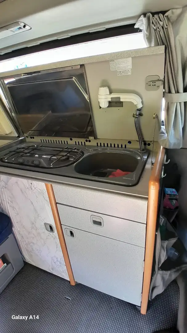 Volkswagen T4 California Caravelle 2.5 tdi GL - 2