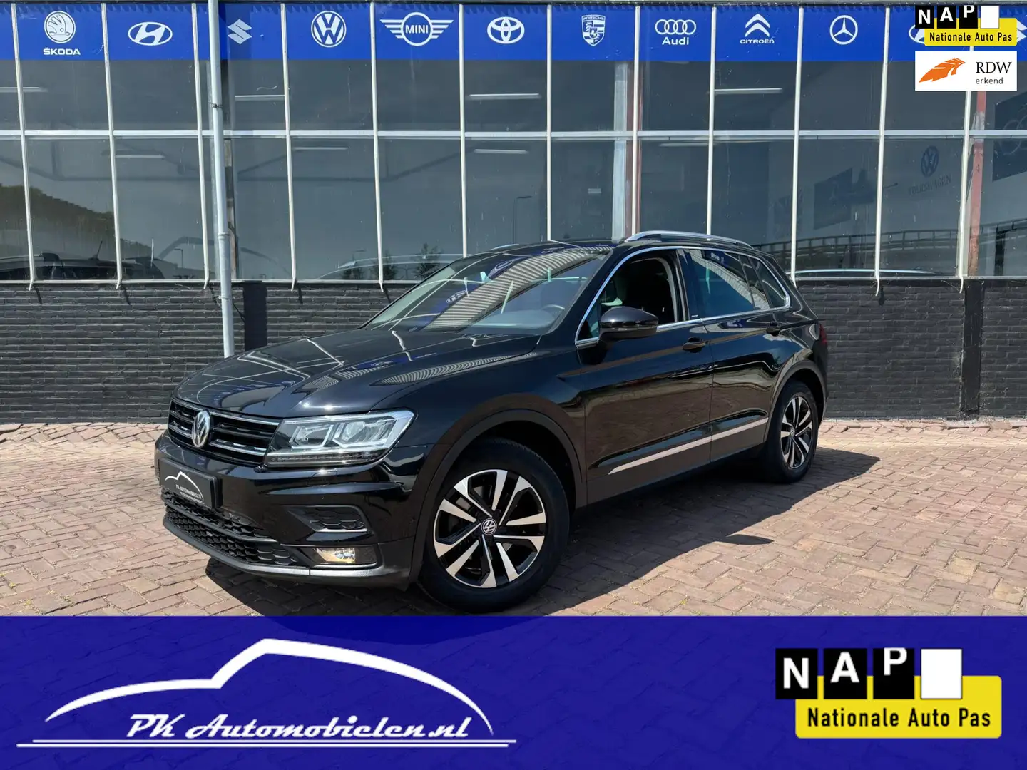 Volkswagen Tiguan 1.5 TSI ACT Highline Business R **VIRTUAL + TREKHA Zwart - 1