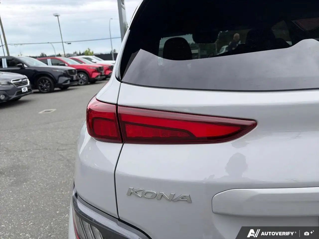 Hyundai KONA снимка Hyundai KONA