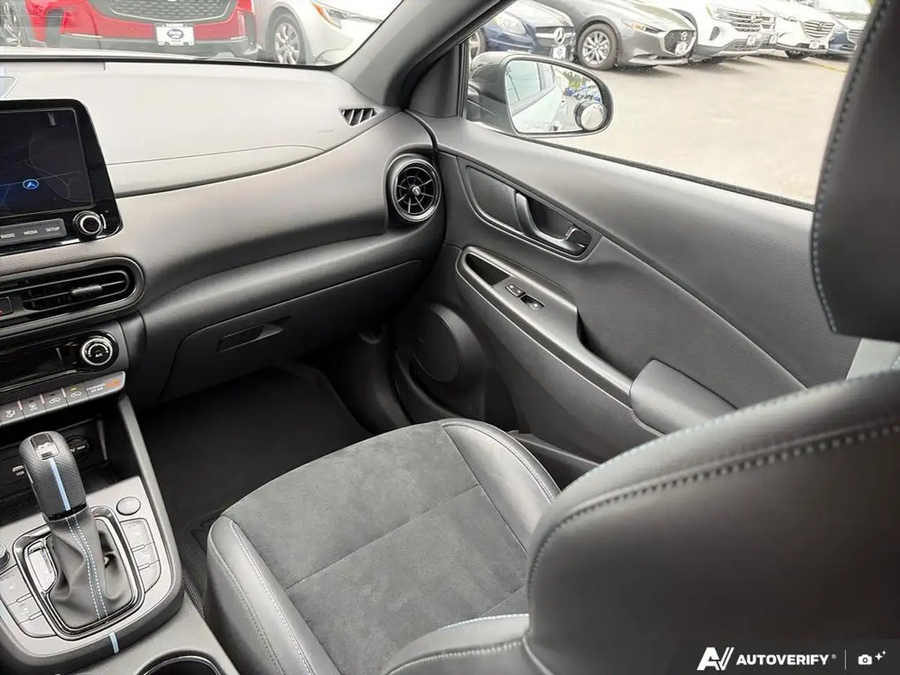 Hyundai KONA снимка Hyundai KONA