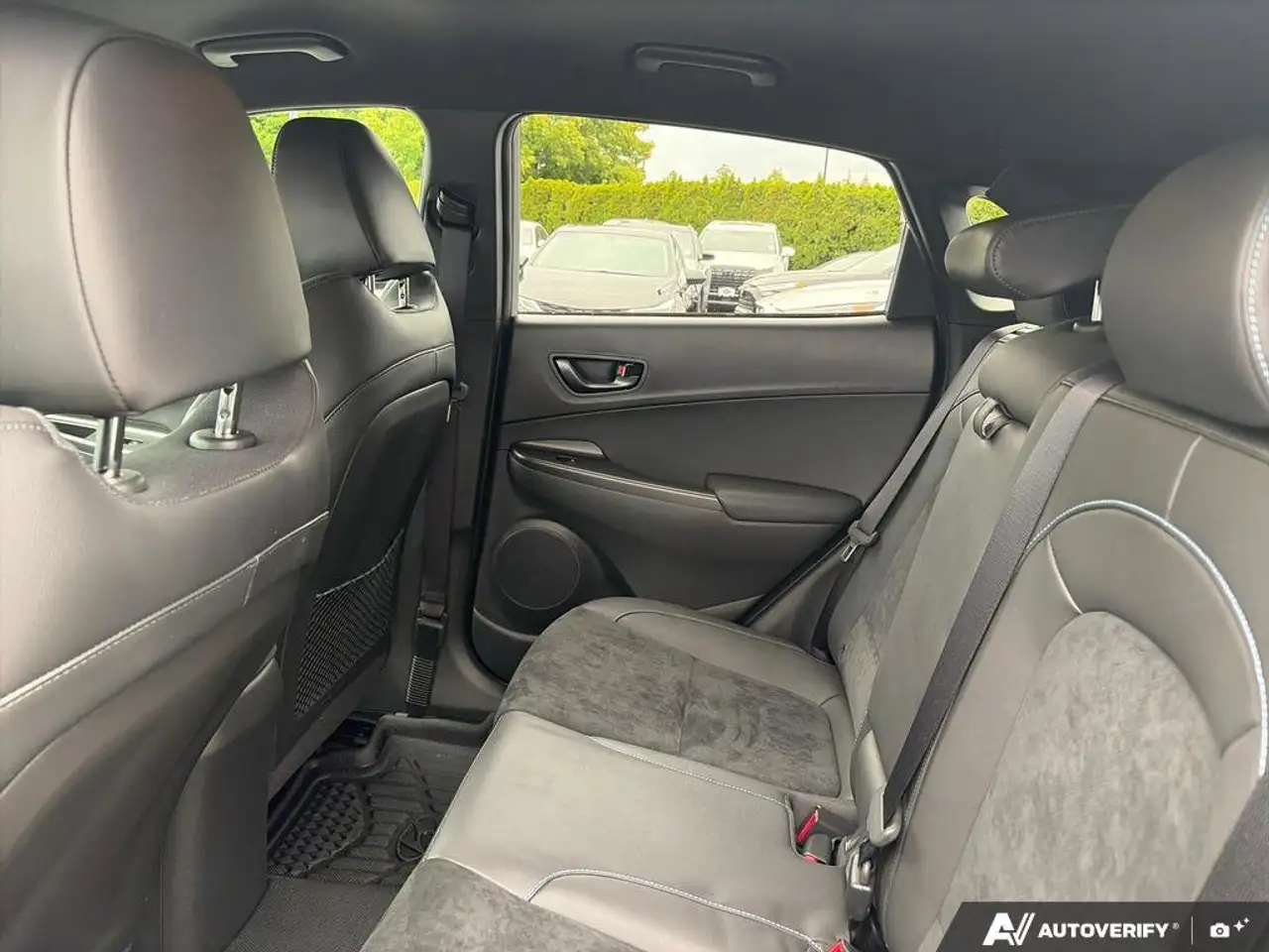 Hyundai KONA снимка Hyundai KONA
