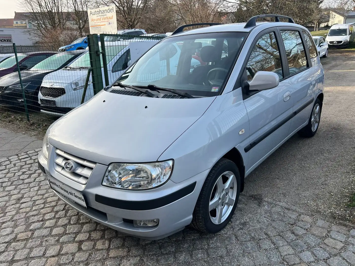Hyundai Matrix 1.8 GLS 2-Hand SR+WR Klima USB PDC Stříbrná - 1