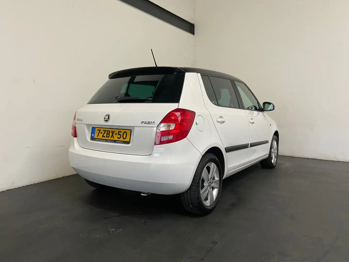 Skoda Fabia 1.2 TSI Drive. Airco! Wit - 2