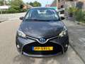 Toyota Yaris 1.5 Hybrid Trend Bi-Tone Grijs - thumbnail 3
