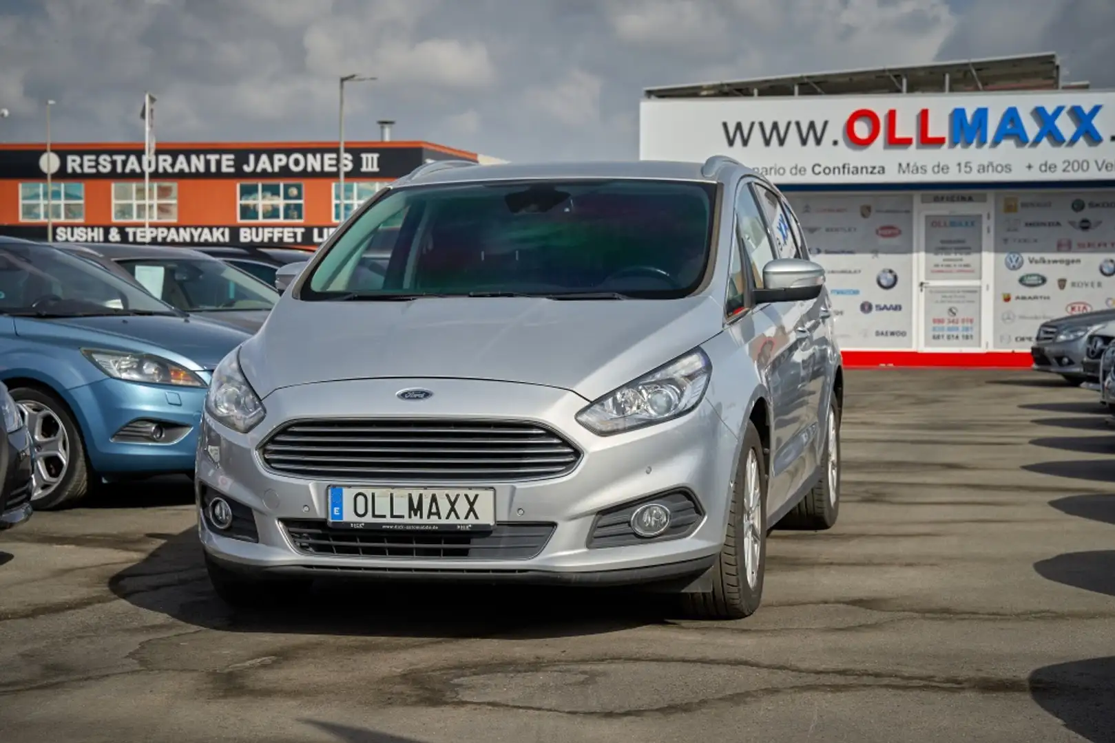 Ford S-Max 2.0TDCi Titanium Powershift 150 Gris - 2