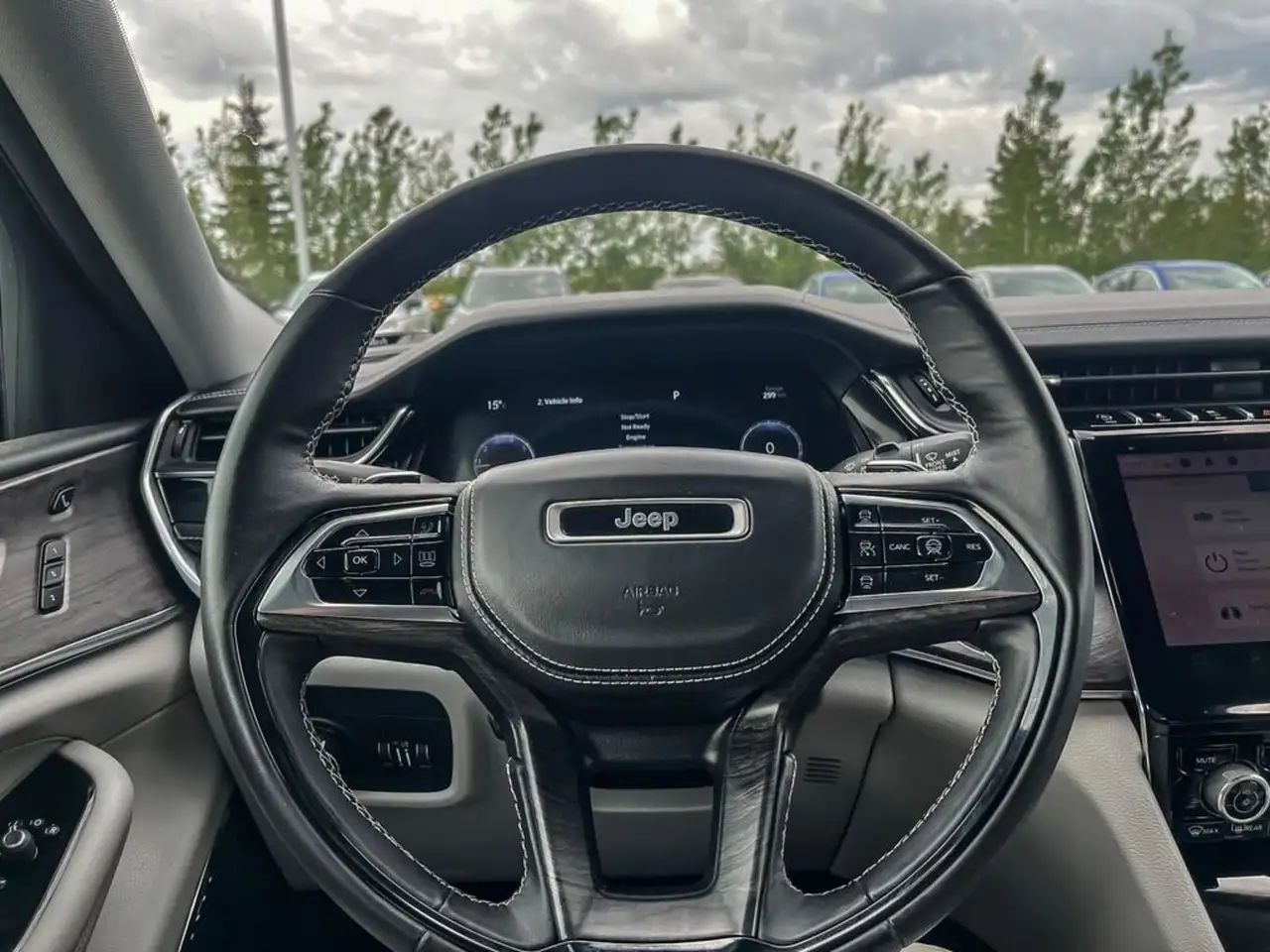 Jeep Grand Cherokee снимка Jeep Grand Cherokee
