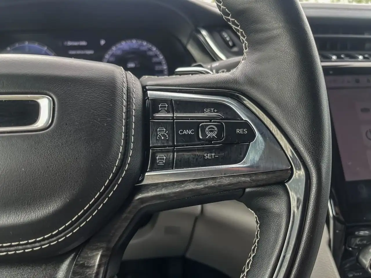 Jeep Grand Cherokee снимка Jeep Grand Cherokee