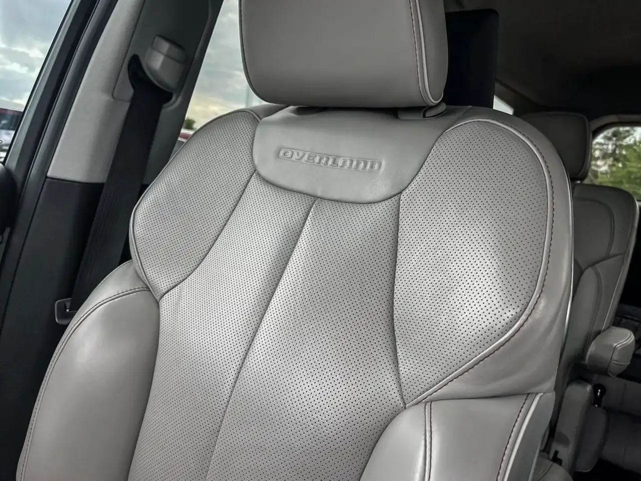 Jeep Grand Cherokee снимка Jeep Grand Cherokee