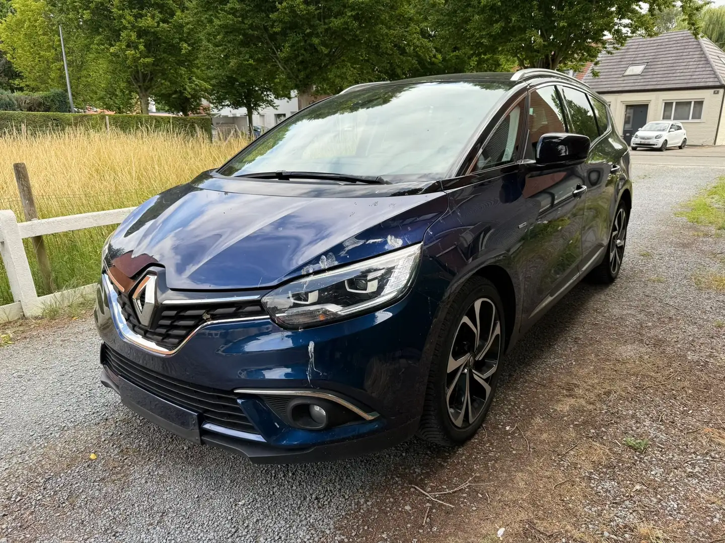 Renault Grand Scenic Grand Scénic 1.6 dCi Energy Bose Edition Bleu - 1