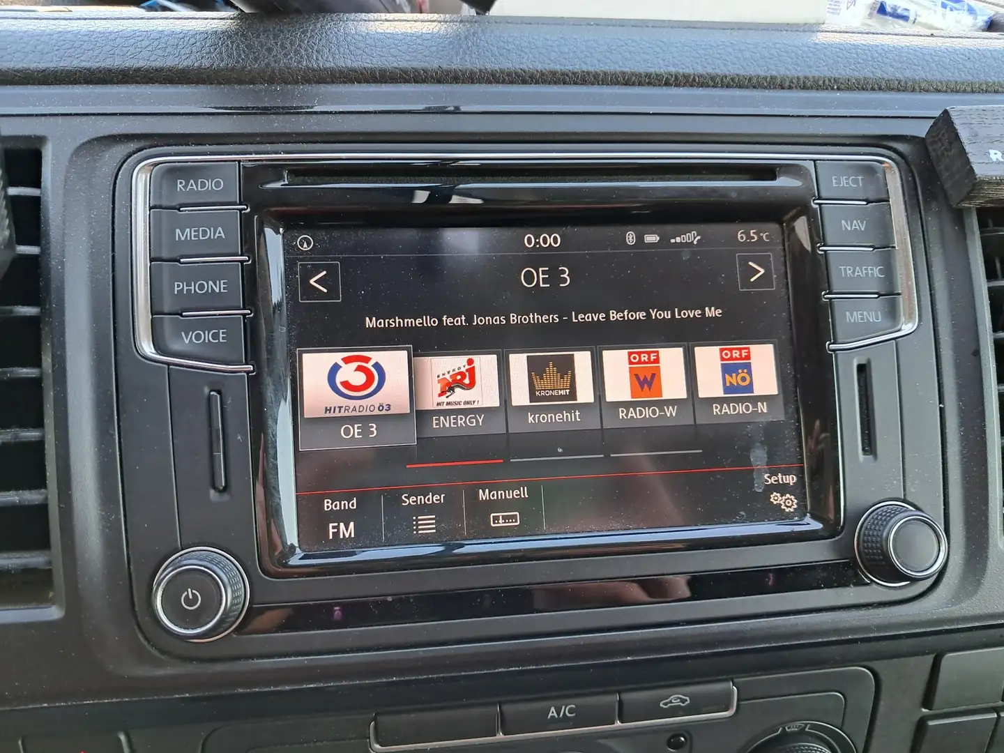 Volkswagen T6 Transporter - 2