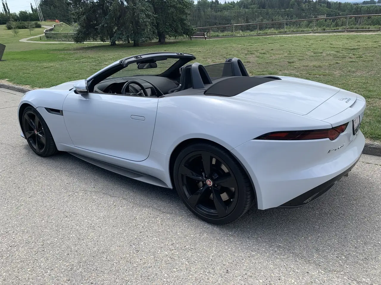 Jaguar F-Type снимка Jaguar F-Type