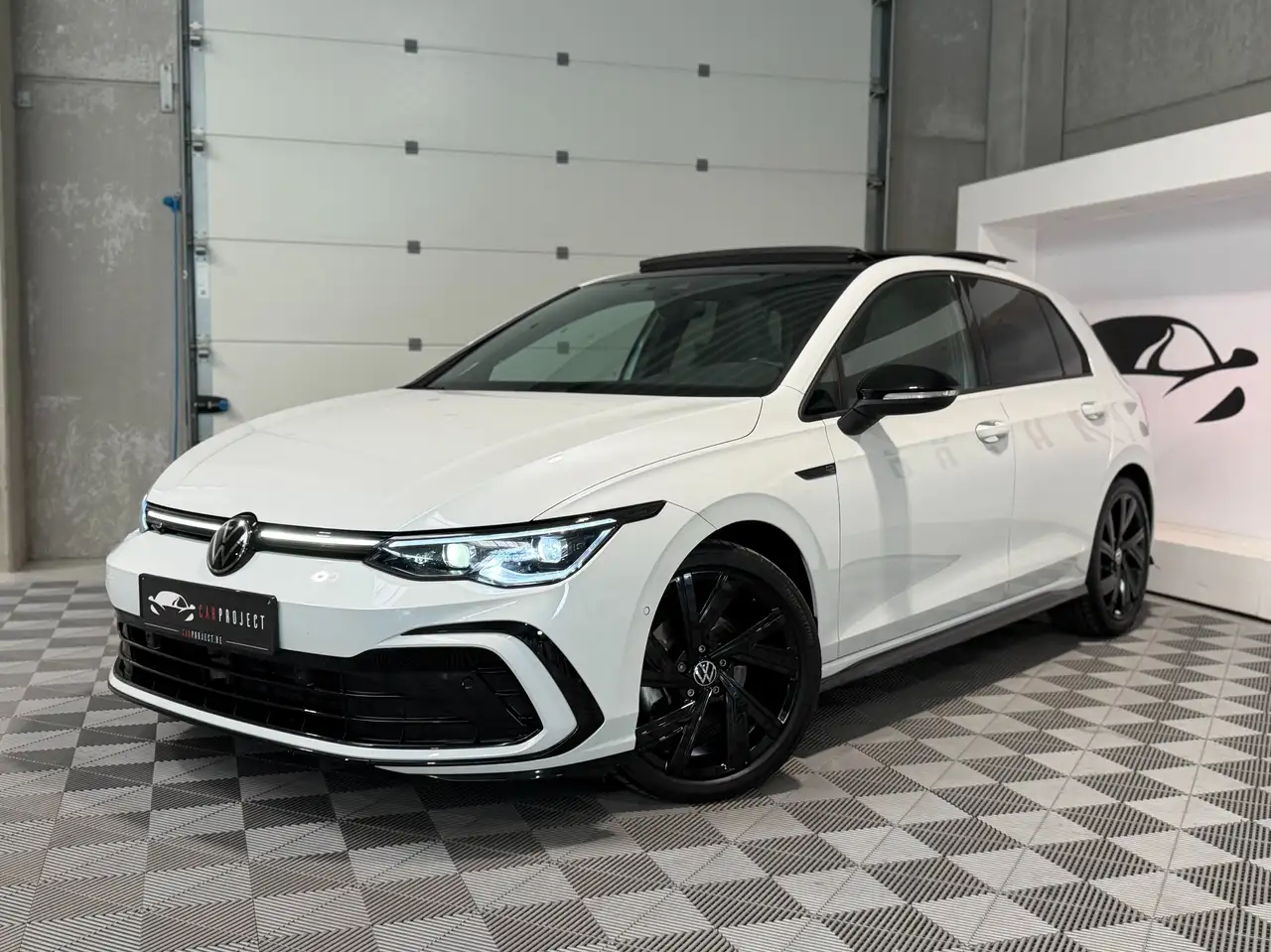 Volkswagen Golf 1.5 eTSI R-Line DSG, Car-Play, Camera, Toit Ouvrant,