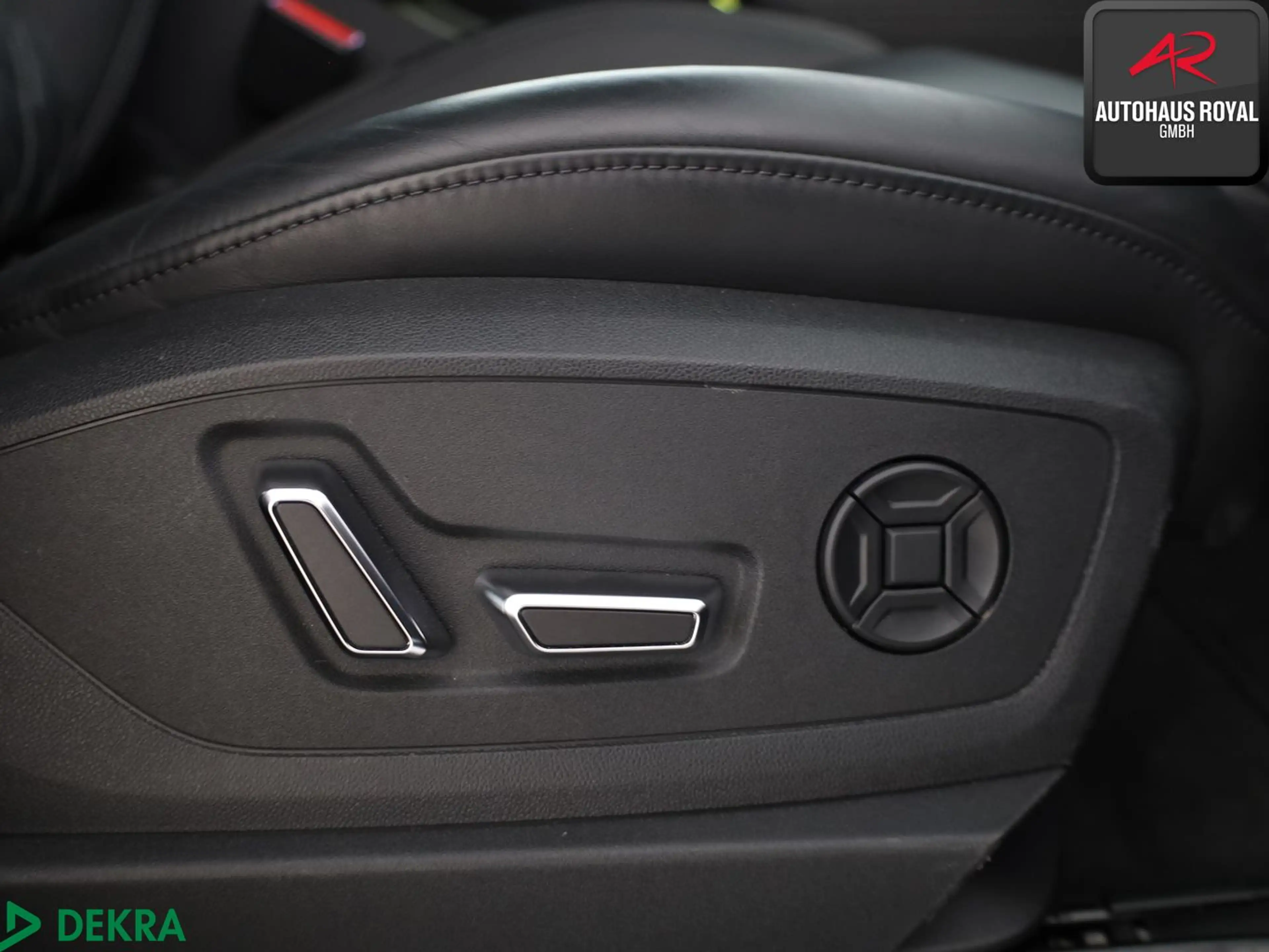 Audi e-tron S qu NACHTSICHT,S-SITZE,B+O,LUFT,360°,HUD — photo 12