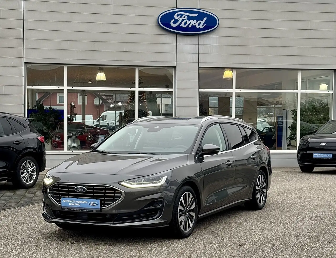 Ford Focus Turnier 1,5 EcoBlue Titanium X Aut. Grigio - 1