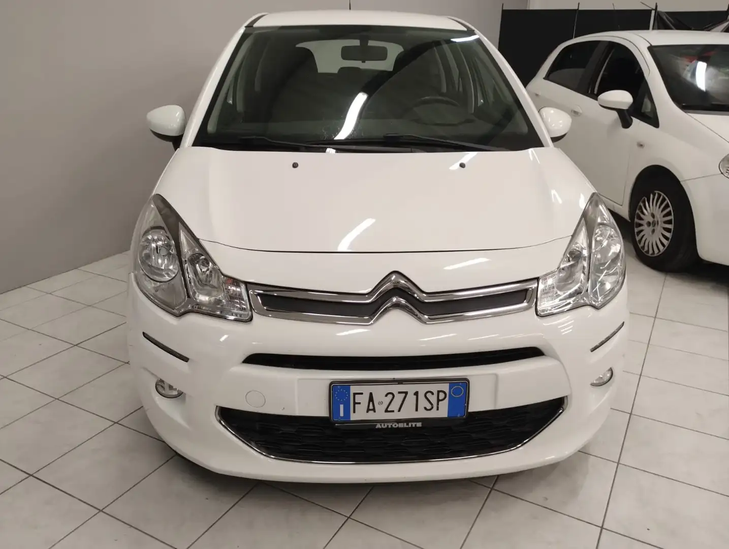 Citroen C3 C3 II 2009 1.2 puretech Exclusive 82cv E6 Bianco - 1