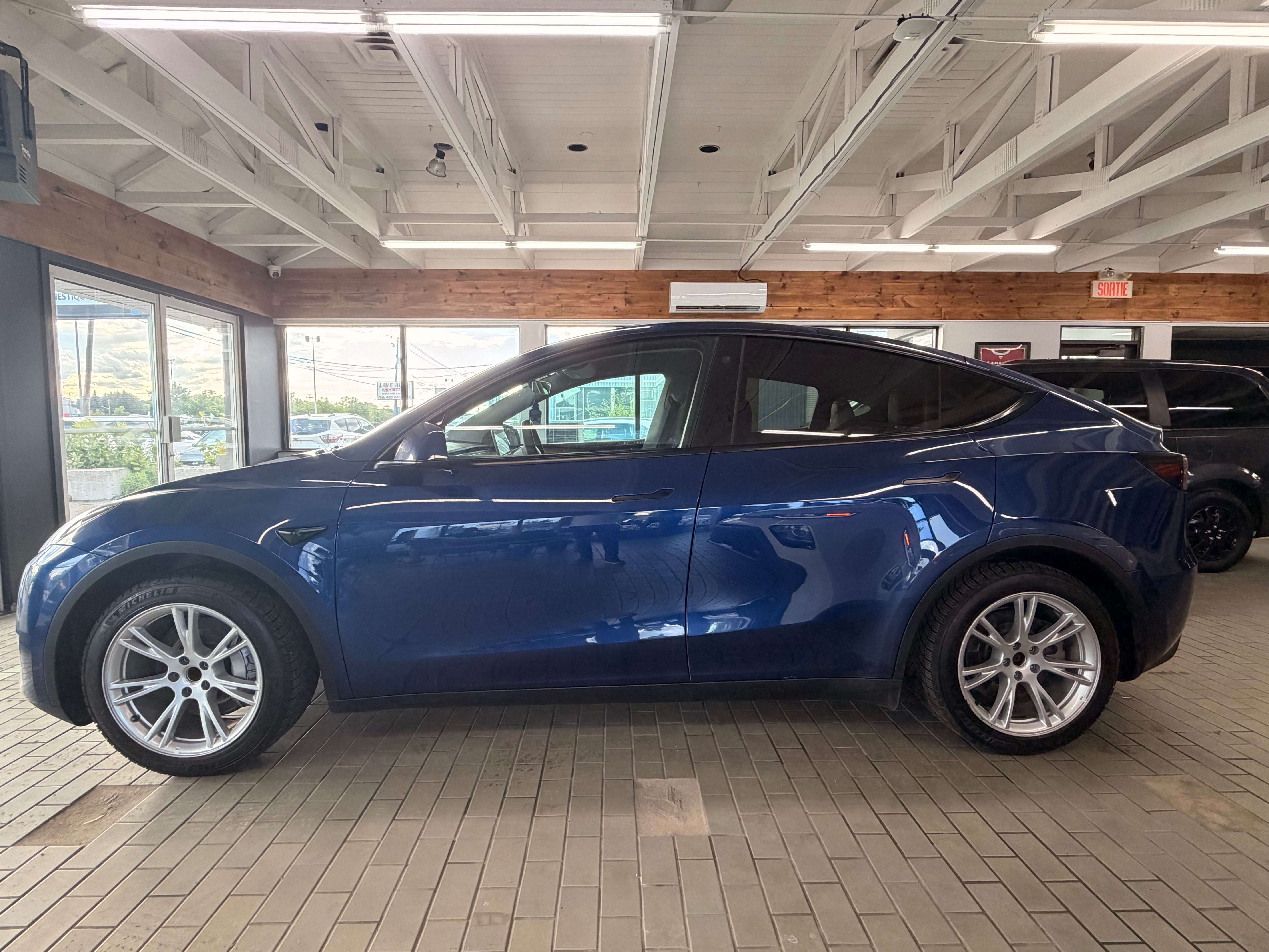 2023 Tesla Model Y Other/Don't Know - Image 2