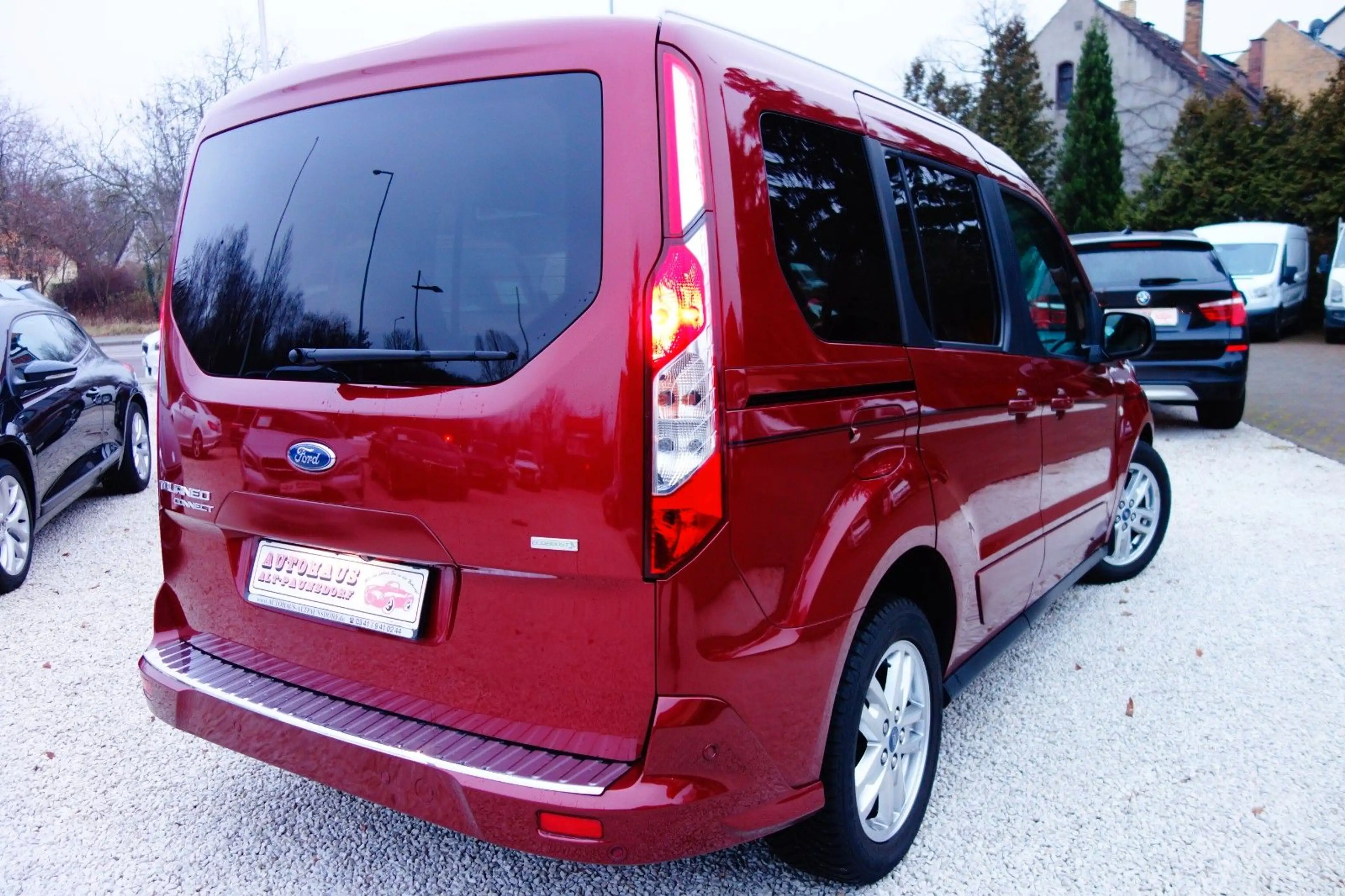 Ford Tourneo Connect Titanium S/S Navi,Pano,AHK — photo 3
