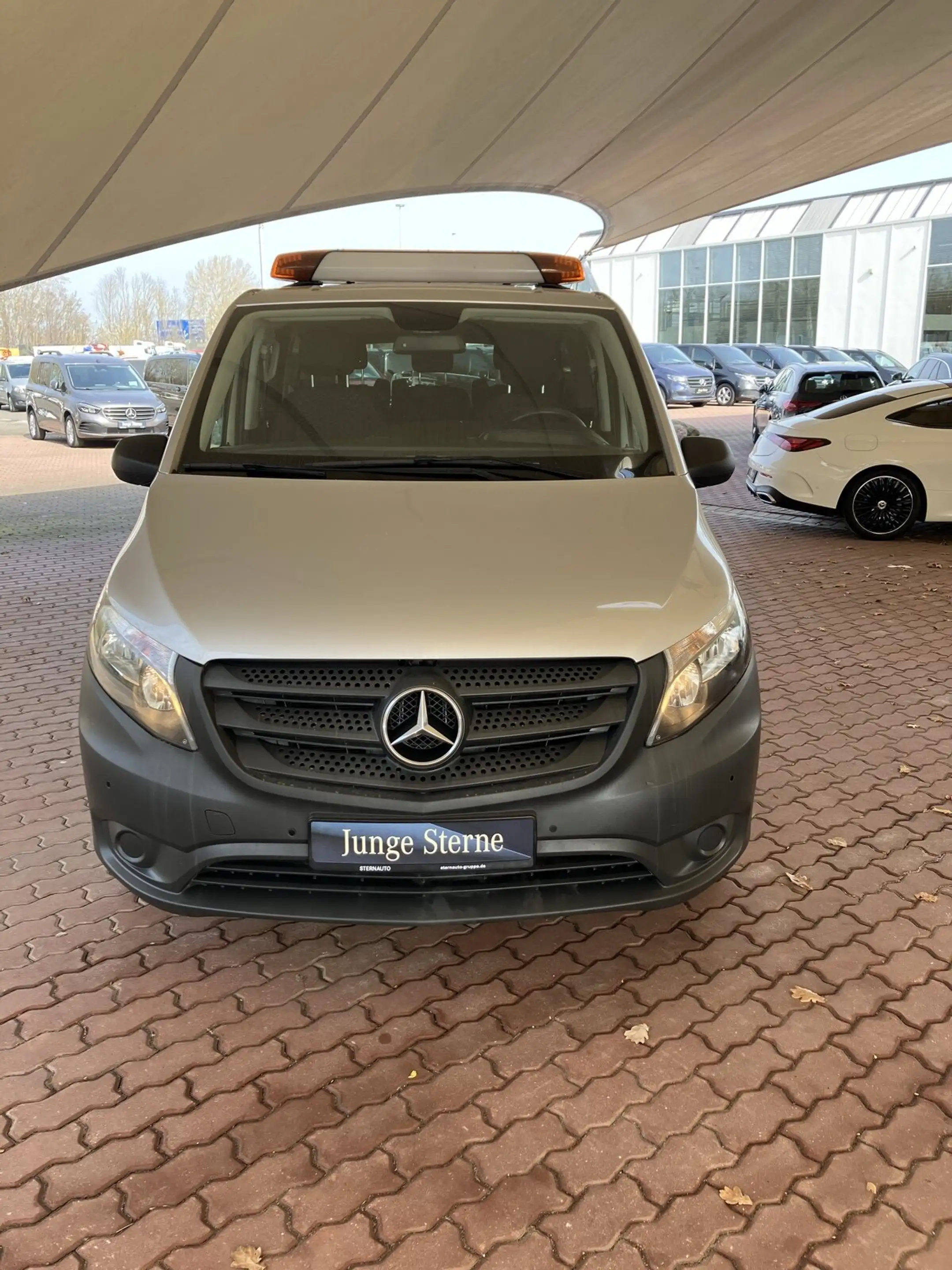 Mercedes-Benz Vito Mercedes Benz Vito 114 Tourer PRO L Automatik Navi Klima AHK — photo 2