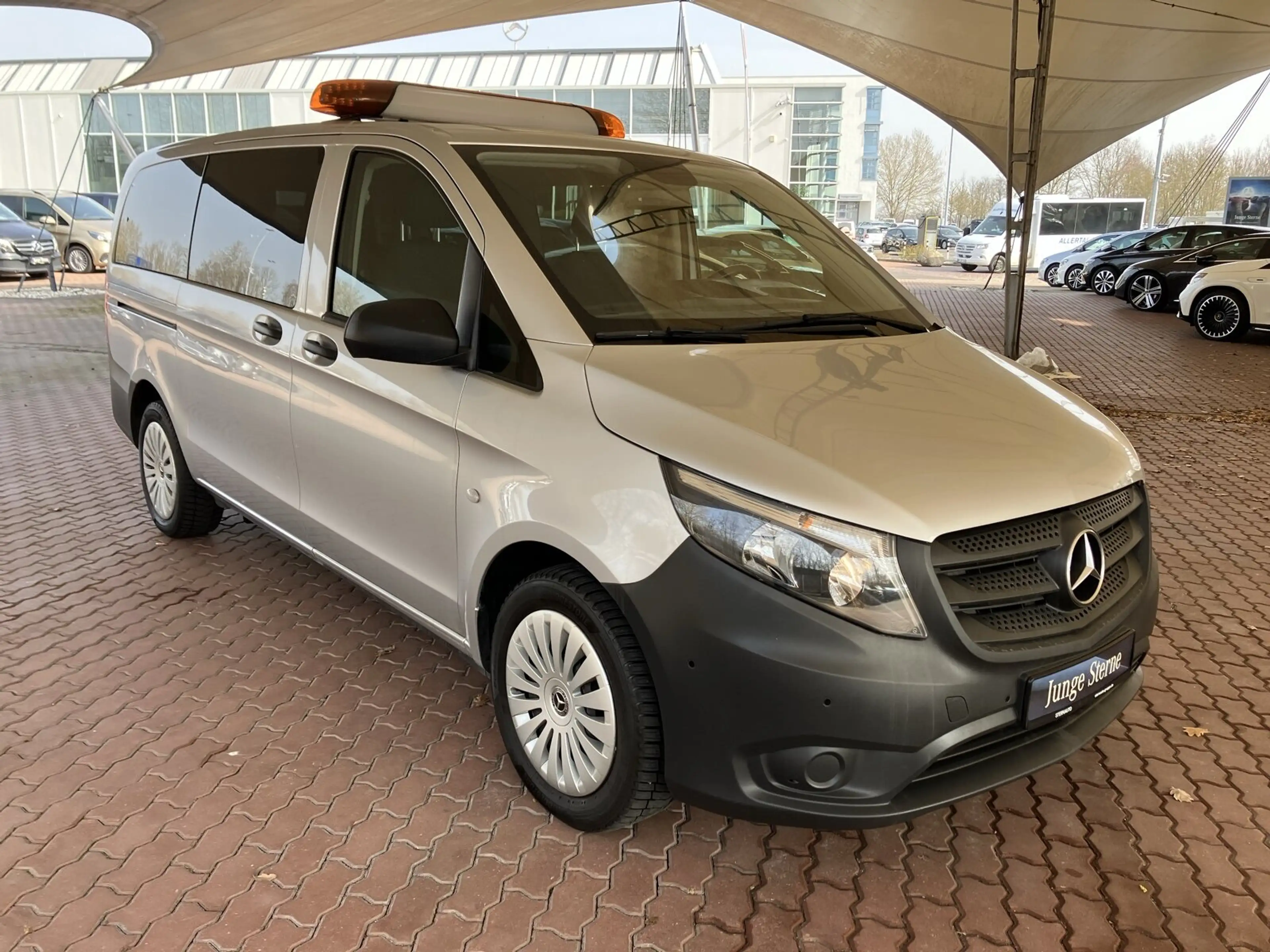 Mercedes-Benz Vito Mercedes Benz Vito 114 Tourer PRO L Automatik Navi Klima AHK — photo 3