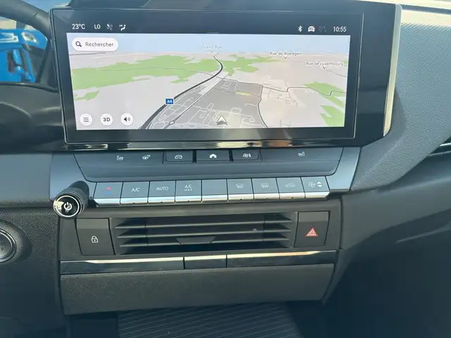 Opel Astra view 3