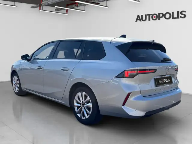 Opel Astra view 13