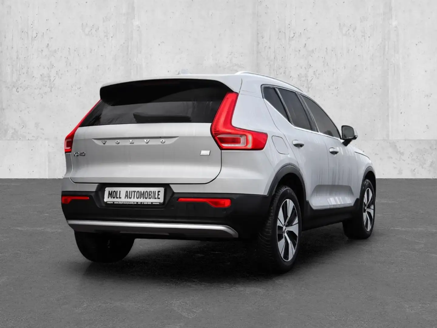 Volvo XC40 Core Recharge Plug-In Hybrid 2WD T4 Twin Engine EU Gümüş rengi - 2