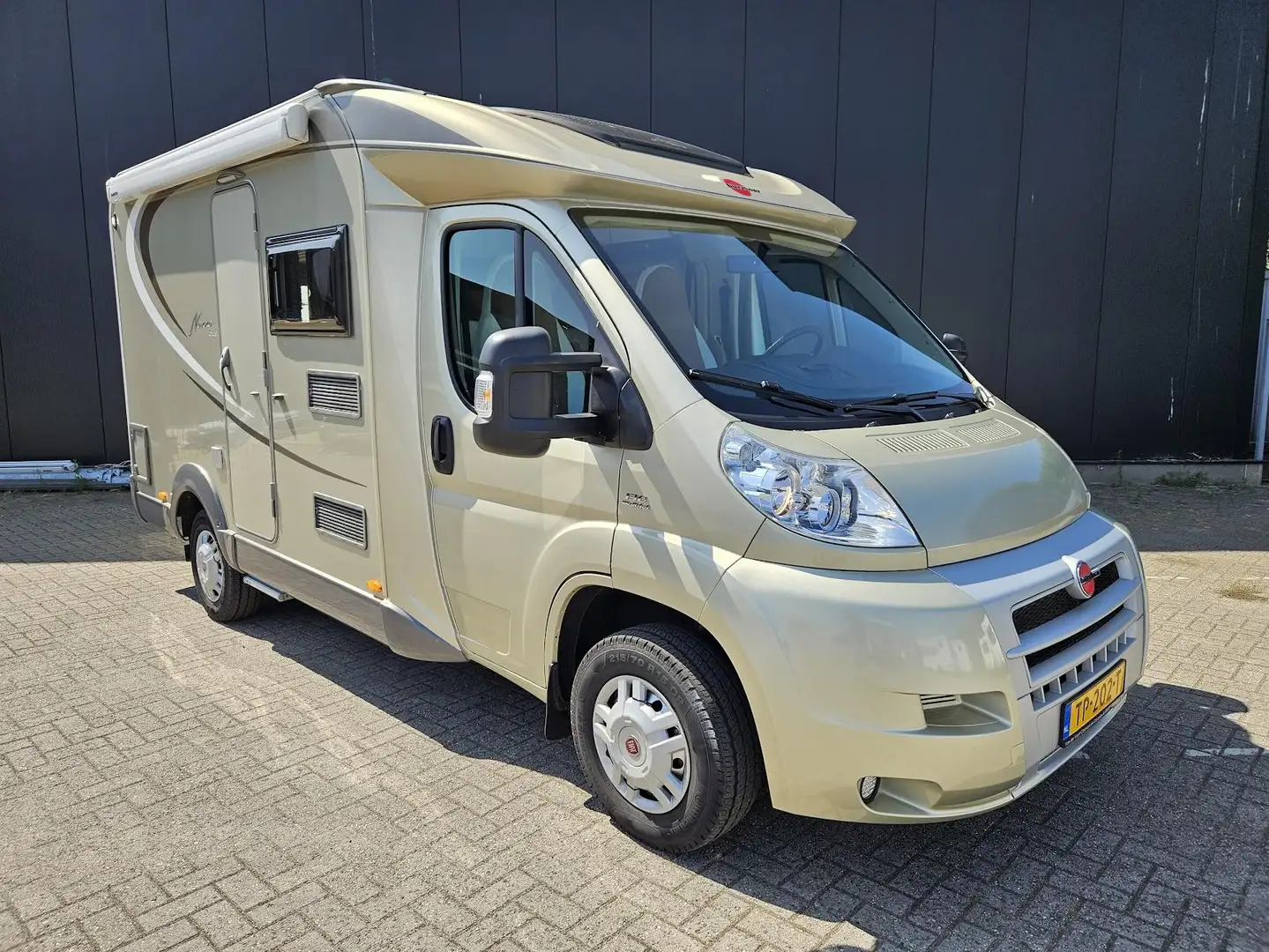Bürstner Nexxo T 569 Compacte veelzijdige camper Beige - 1