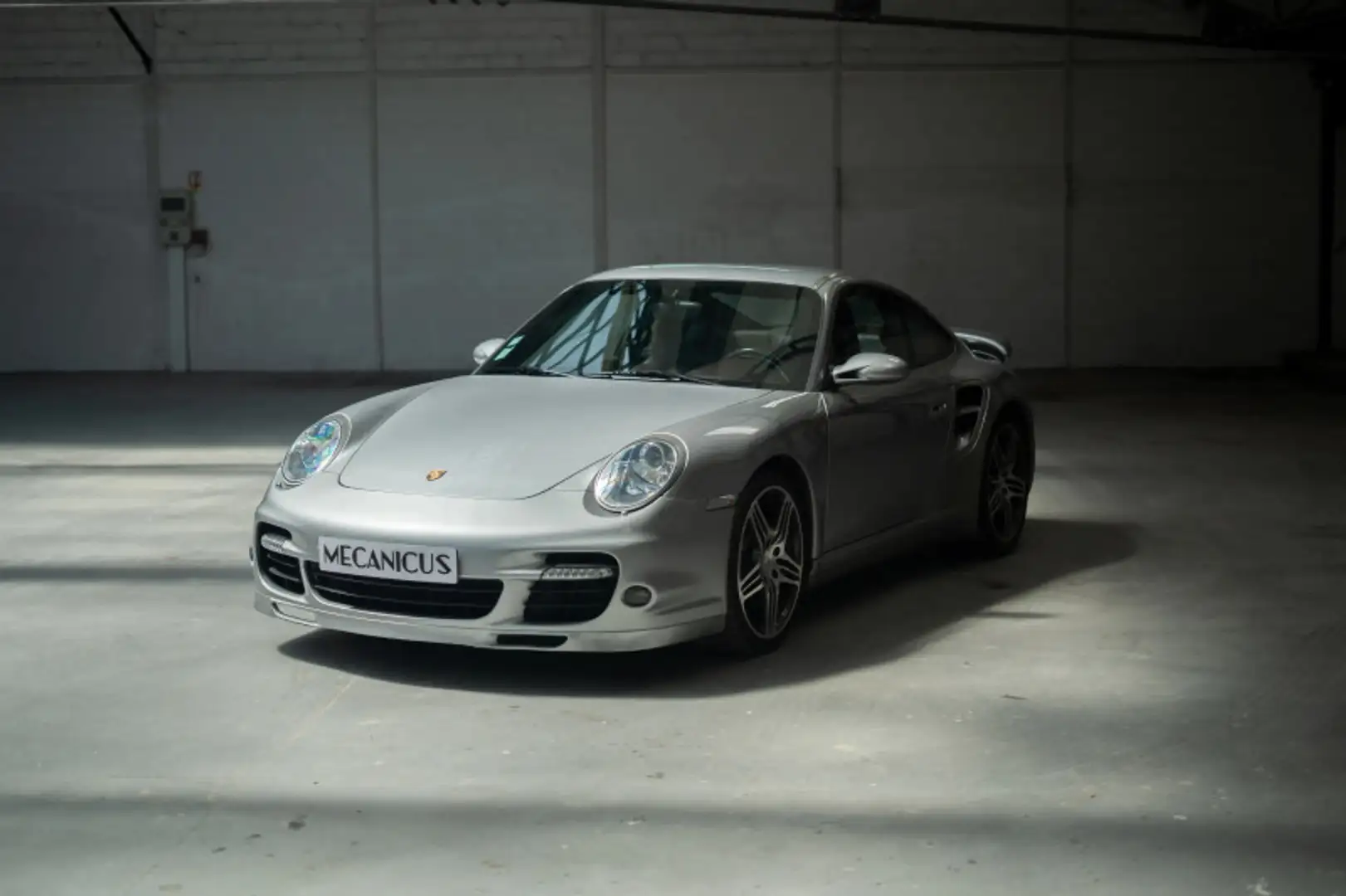 Porsche 911 (997) Turbo Tiptronic *2ème main \u0026 historique Gris - 1