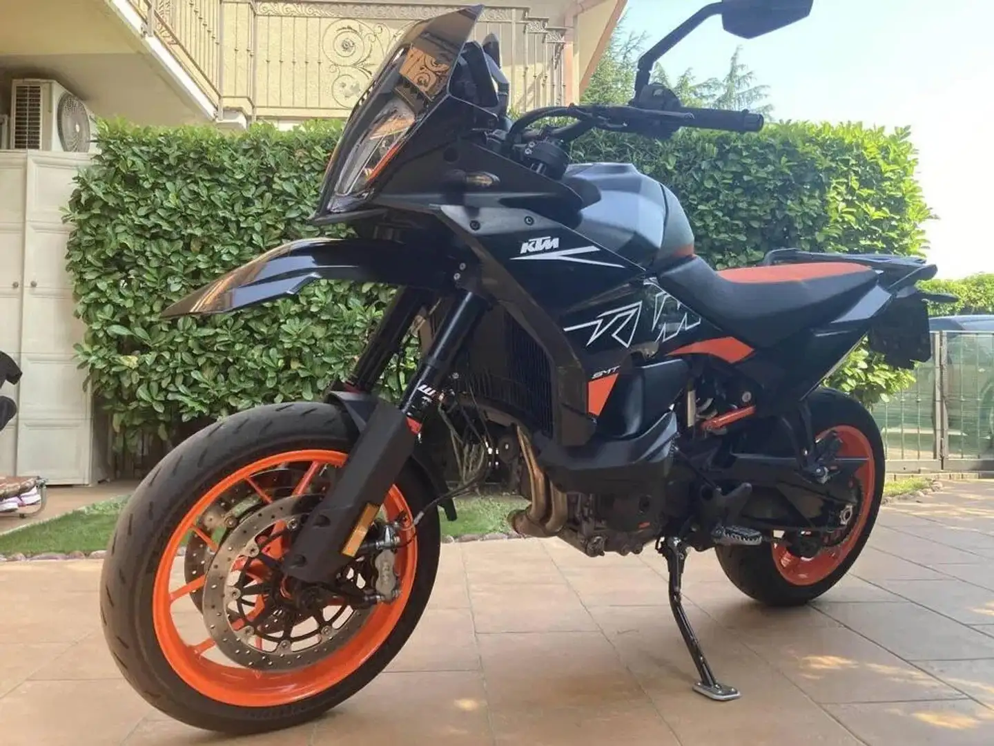 KTM 890 SMT Noir - 1