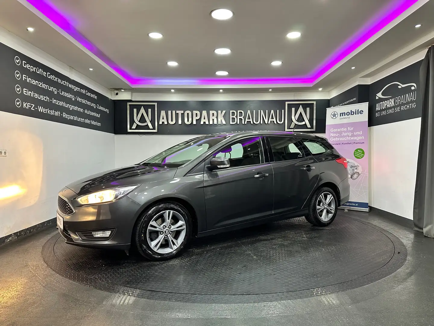 Ford Focus 1,0 Business Ecoboost *NEUES-PICKERL* Grau - 2