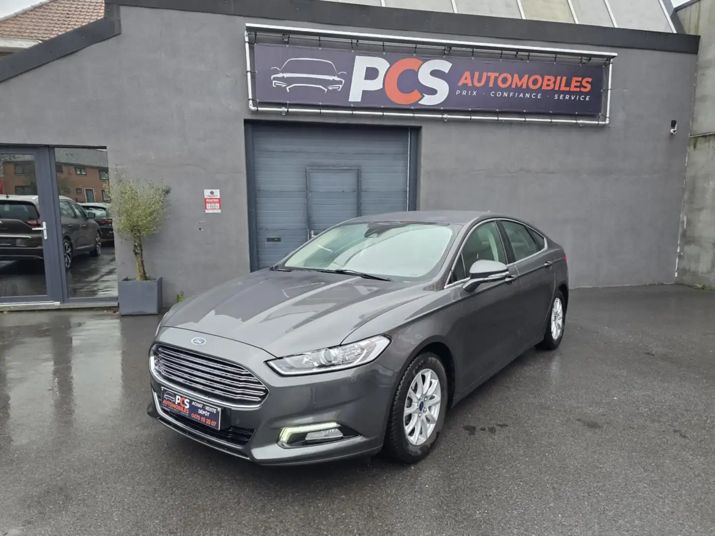 Ford Mondeo 1.5 EcoBoost Business*GPS*SIEGES CHAUFF*... Grijs - 2