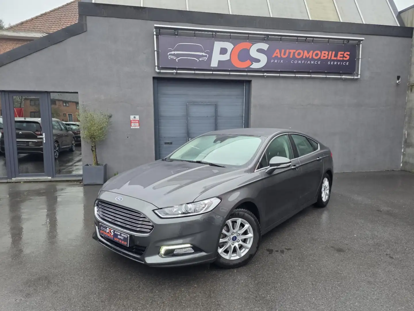 Ford Mondeo 1.5 EcoBoost Business*GPS*SIEGES CHAUFF*... Grijs - 1