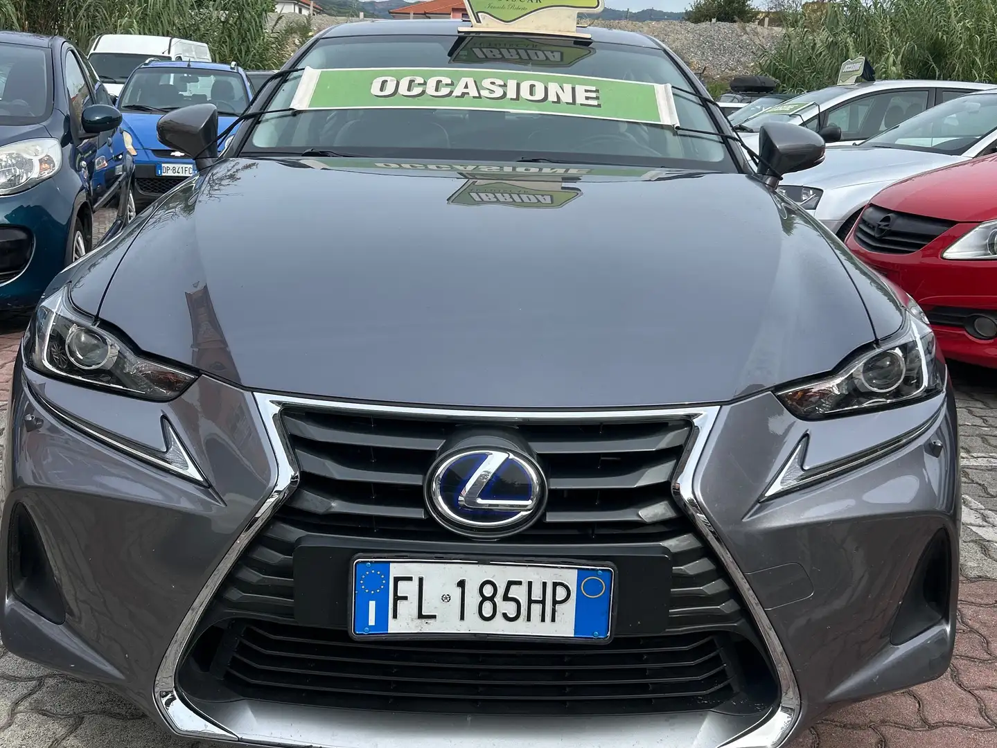 Lexus IS 300 IS III 2017 300h 2.5 Business cvt Grau - 1