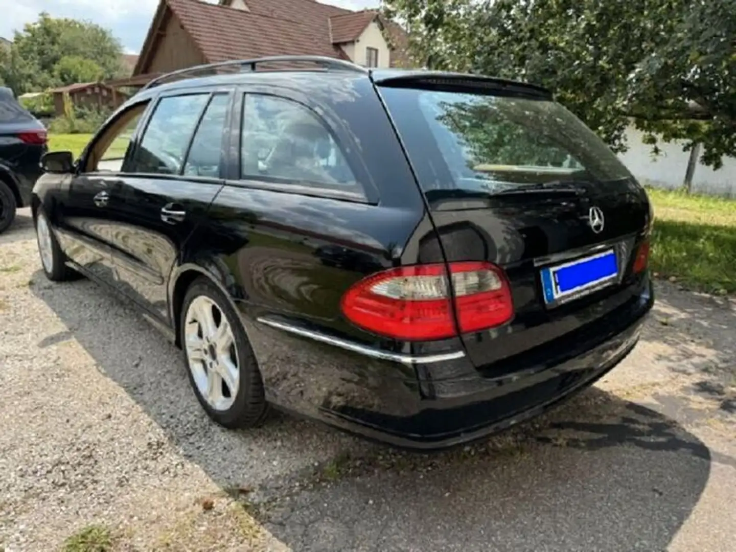 Mercedes-Benz E 500 4MATIC T AVANTGARDE - Garagenfund Negro - 2