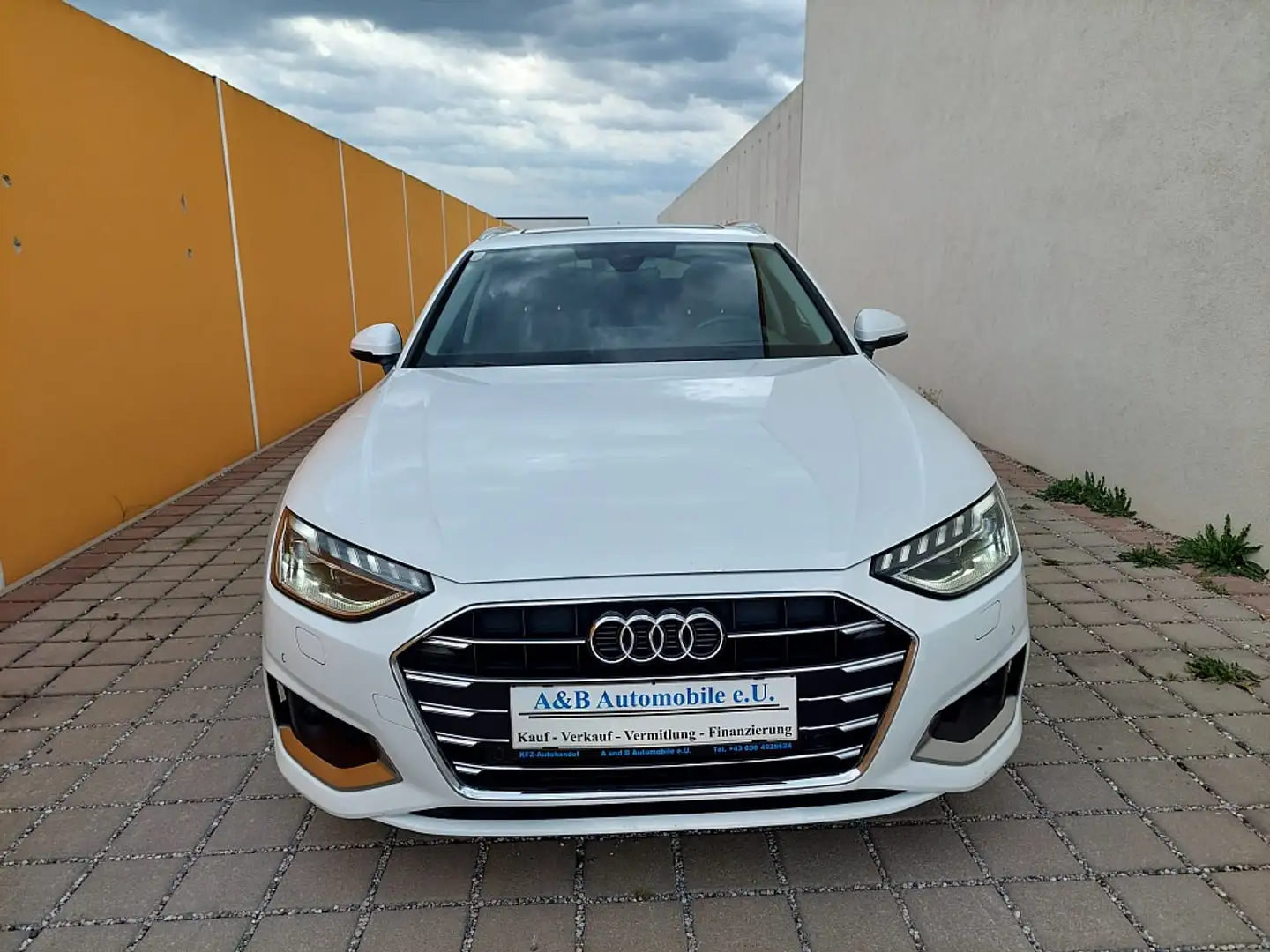 Audi A4 Avant 35 TDI advanced S-tronic Erster Besitz Weiß - 2