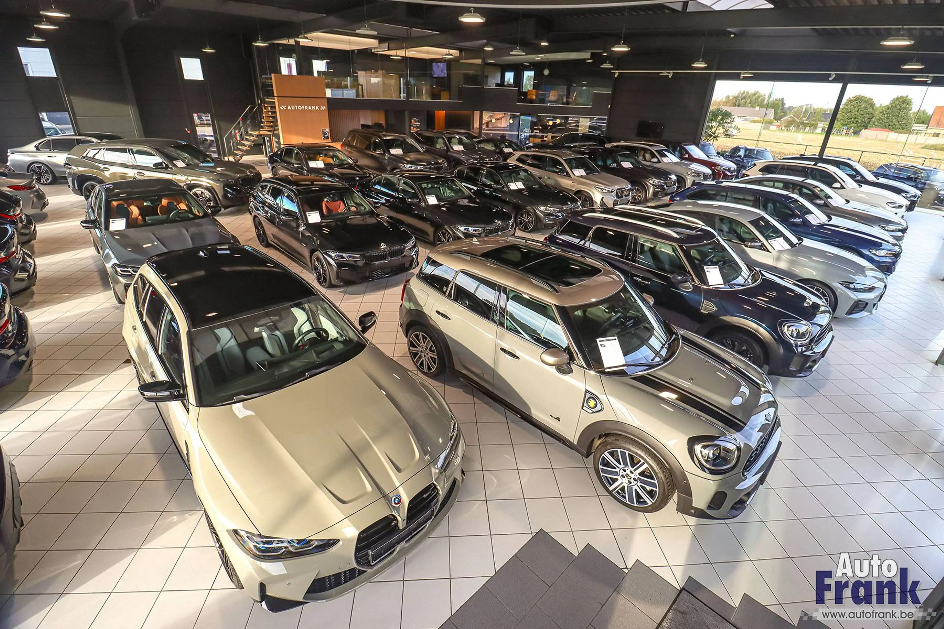 BMW 530 E / M-SPORT-PRO / PANO / H&K / CAM / ZETELVERW — photo 10