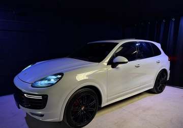 ii (2) 3.6 v6 440 gts tiptronic