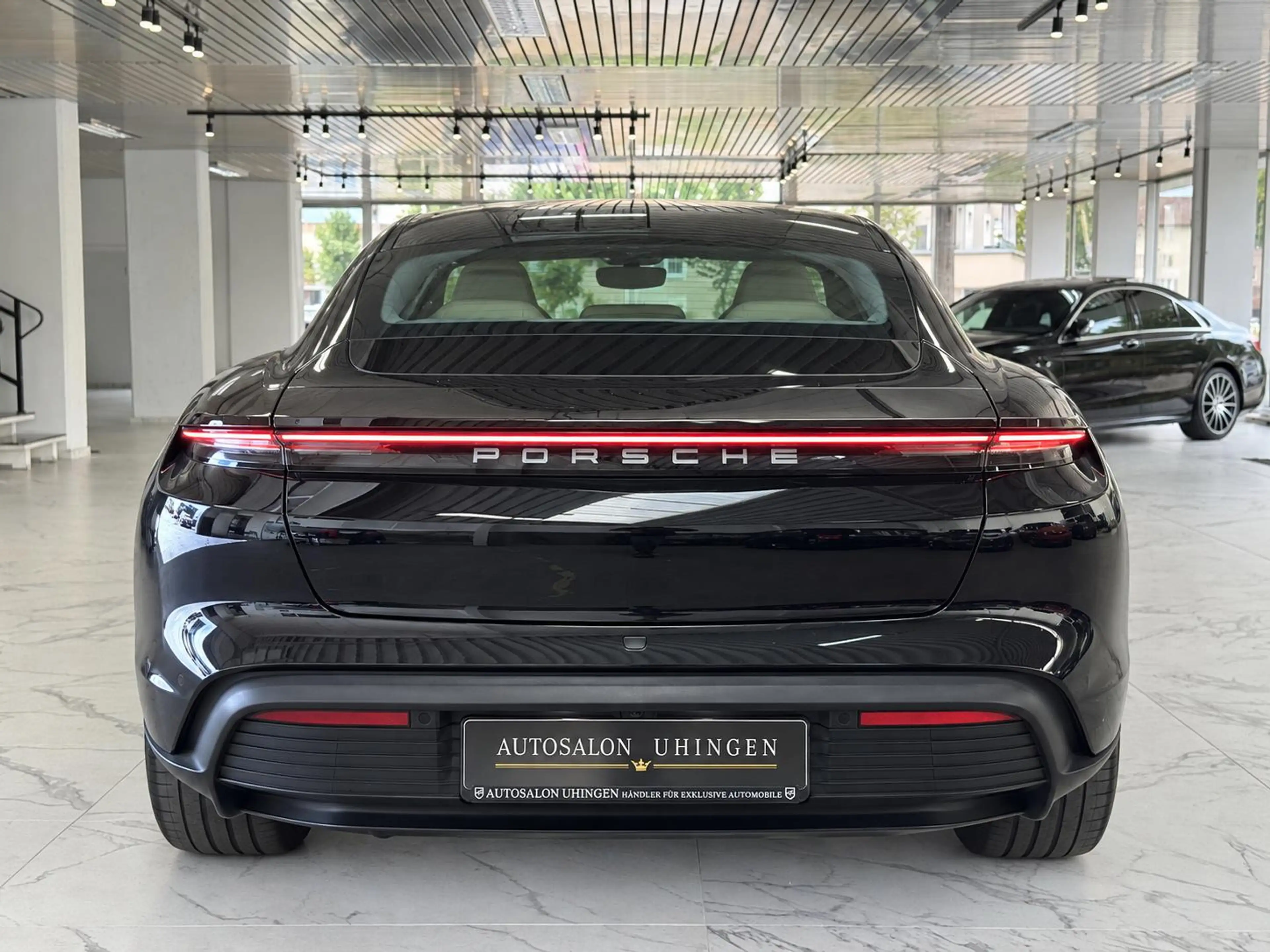 Porsche Taycan PERFORMANCEBATTERIE+*PANO*BEIFAHRER-DISPL — photo 3