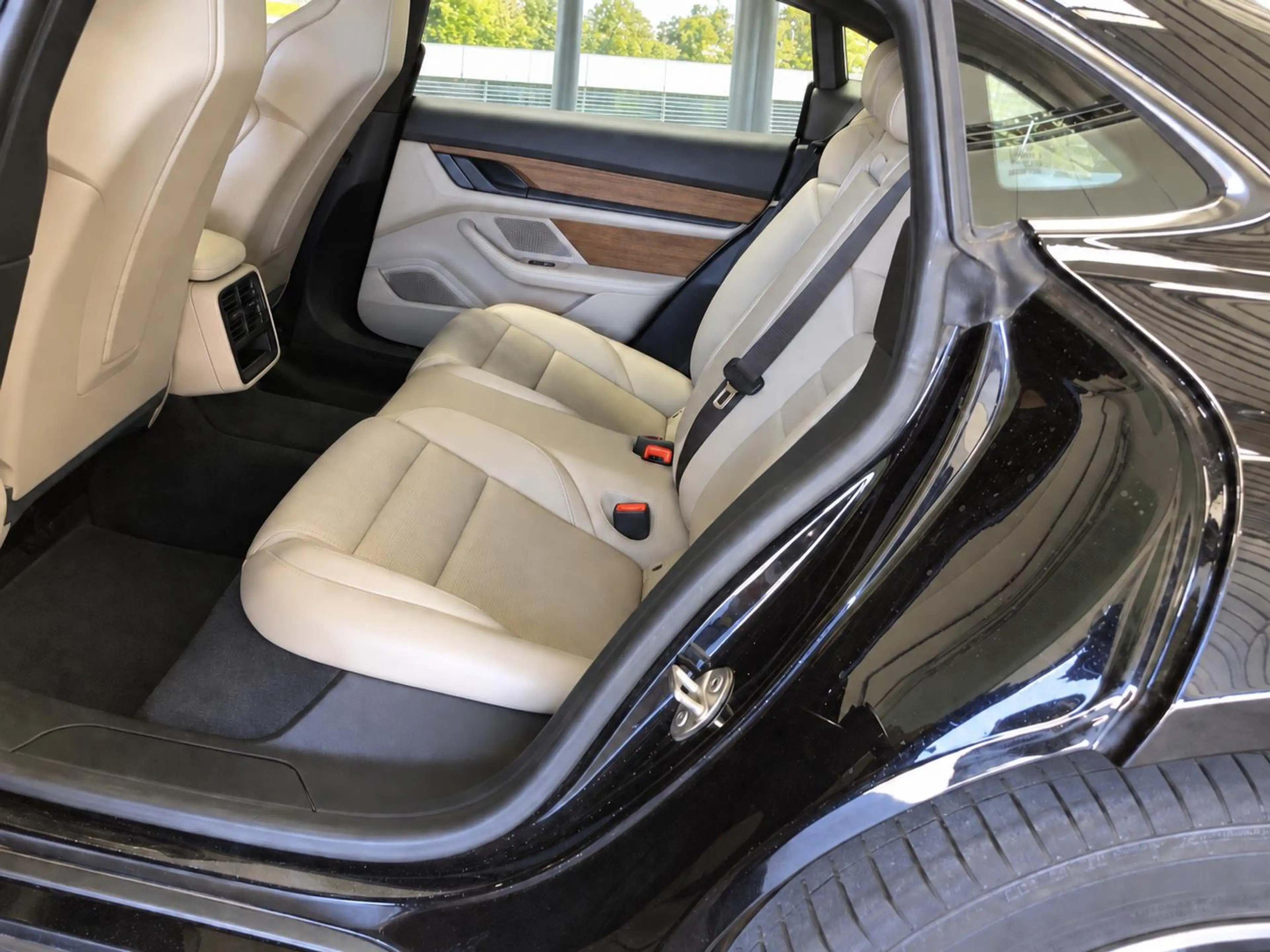 Porsche Taycan PERFORMANCEBATTERIE+*PANO*BEIFAHRER-DISPL — photo 6