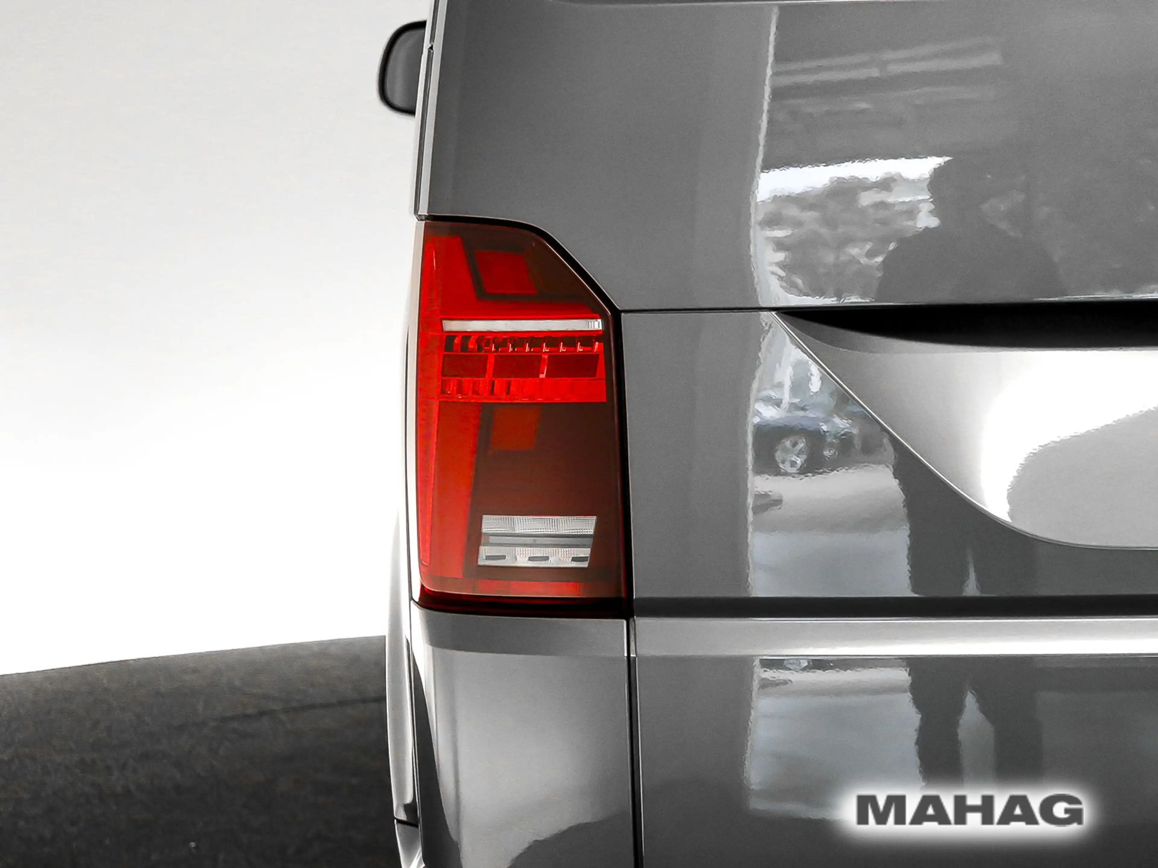 Volkswagen T6.1 Multivan Highline 4Mot 2.0 TDI 7-Sitzer AHK — photo 8