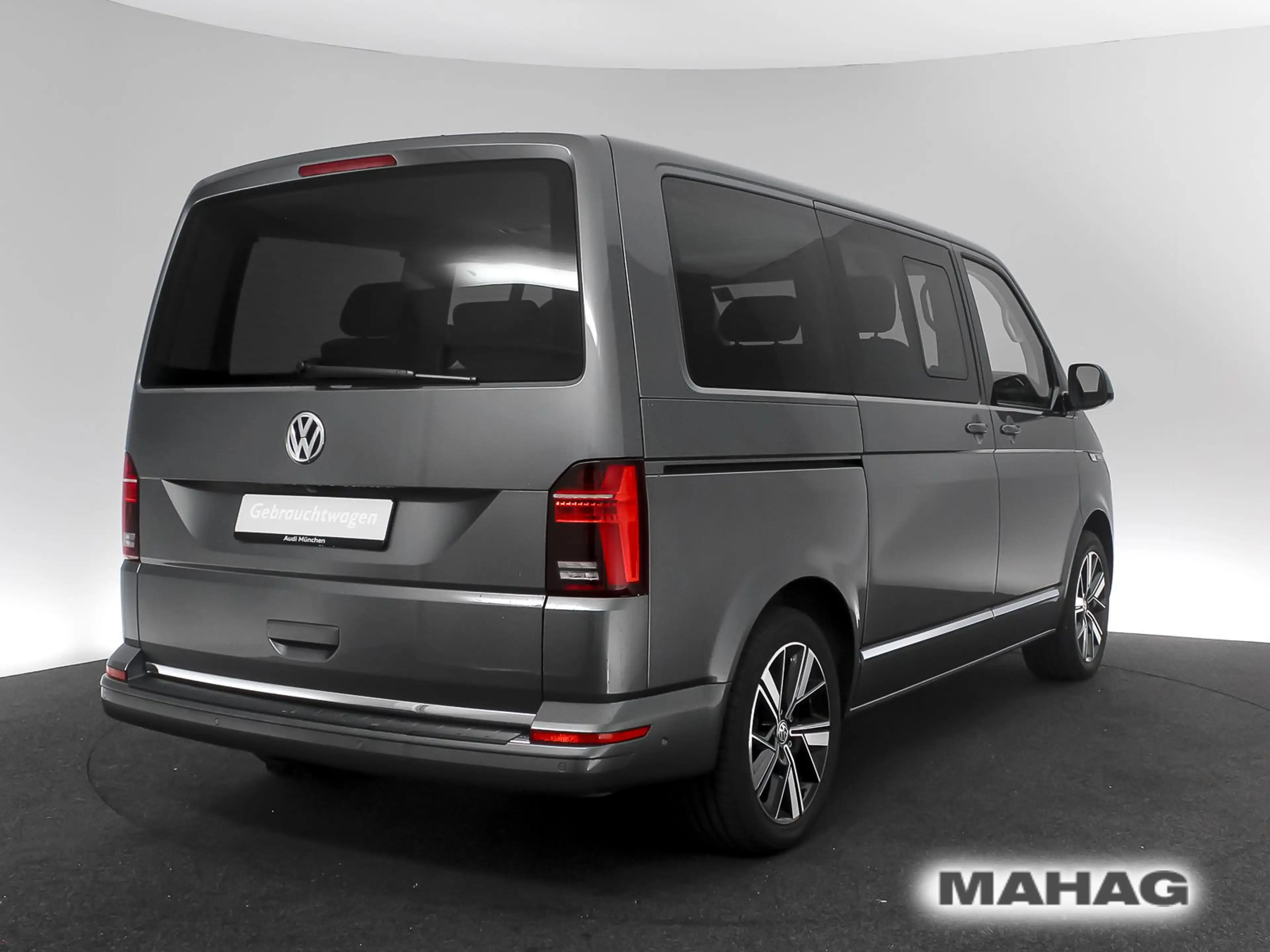 Volkswagen T6.1 Multivan Highline 4Mot 2.0 TDI 7-Sitzer AHK — photo 6